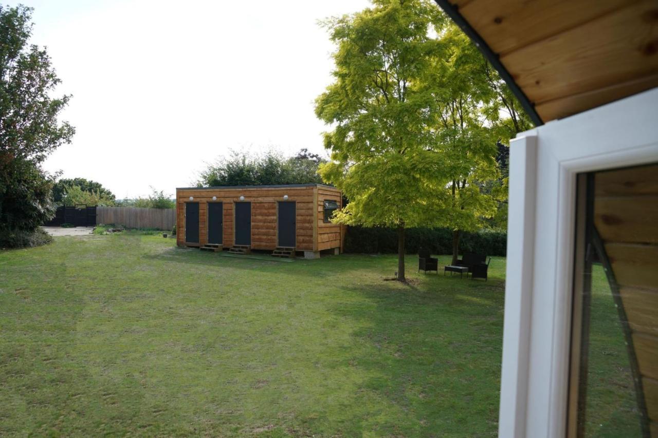 The Piggery Pod Hotel Sittingbourne Buitenkant foto